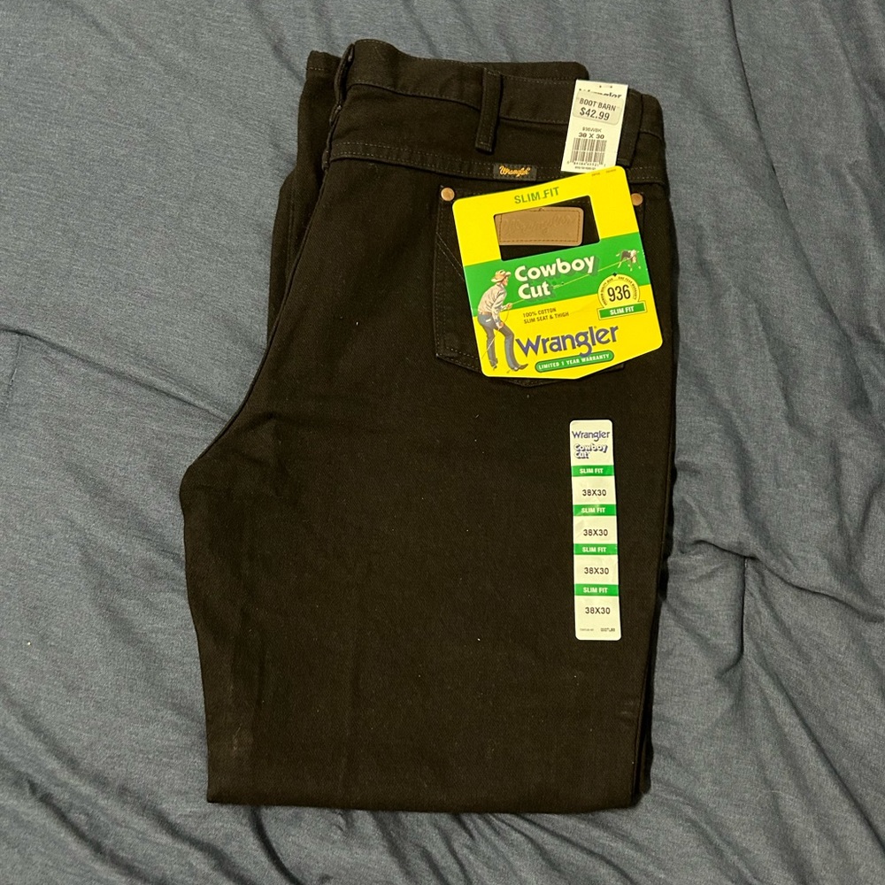 men’s wrangler jeans 👖 NWT ✅